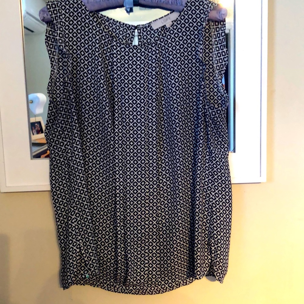 Black and white print top